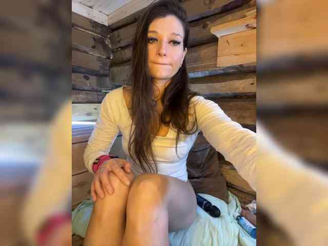 DariMneLubov webcam