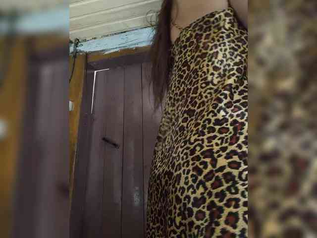 DariMneLubov webcam