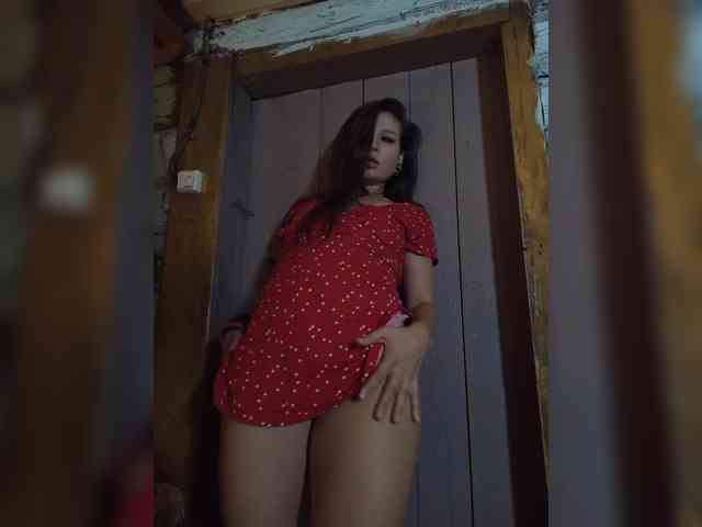 DariMneLubov webcam
