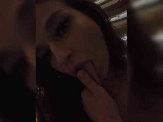 DariMneLubov webcam