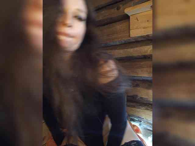 DariMneLubov webcam