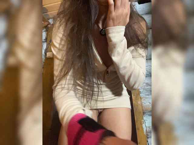 DariMneLubov webcam