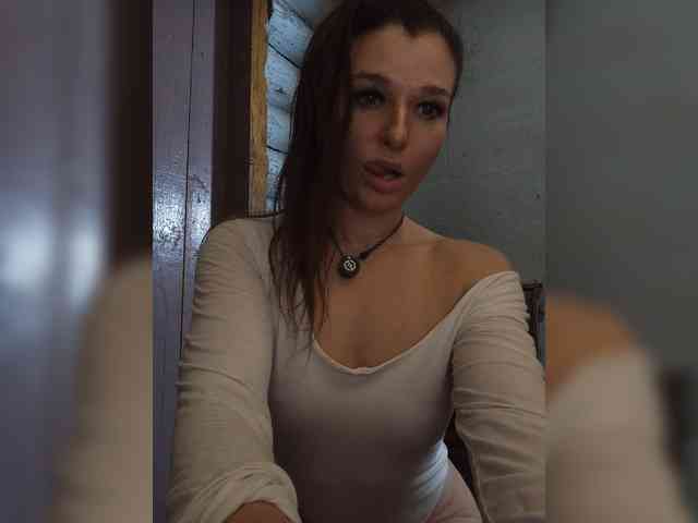 DariMneLubov webcam
