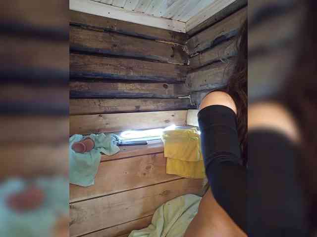 DariMneLubov webcam