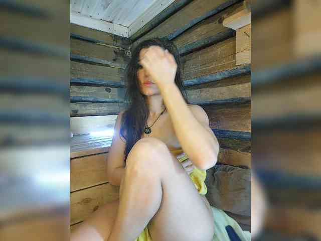 DariMneLubov webcam