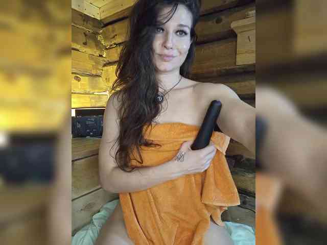 DariMneLubov webcam