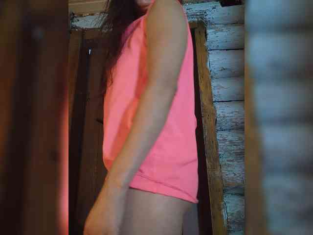 DariMneLubov webcam