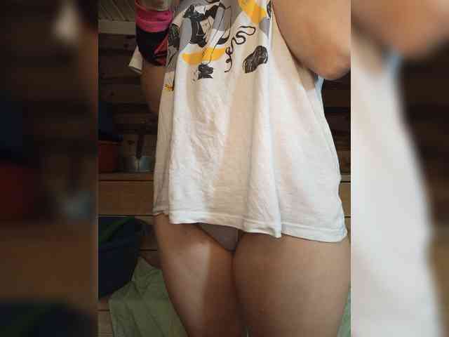 DariMneLubov webcam
