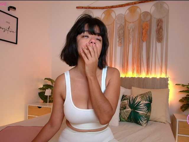 EvyOwens live cam on BongaCams