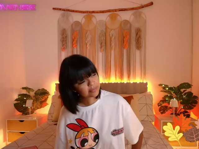 EvyOwens, live now on BongaCams