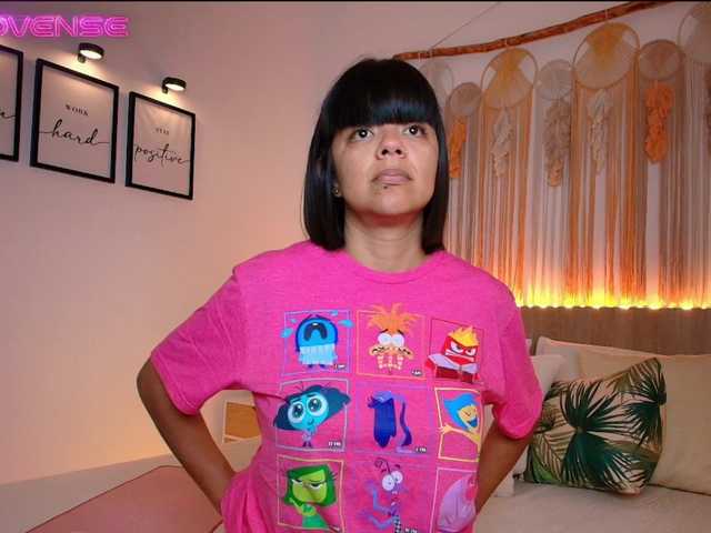 EvyOwens live cam on BongaCams