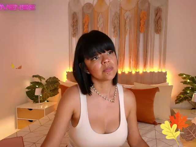 EvyOwens live cam on BongaCams