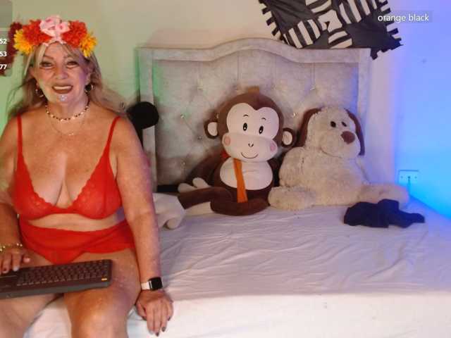 mature-younga live cam preview