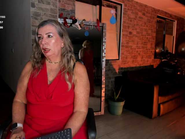 mature-younga live cam on BongaCams