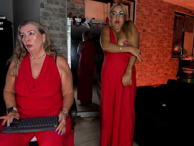 mature-younga live cam on BongaCams