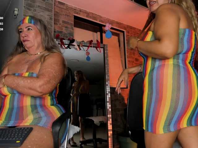 mature-younga live show
