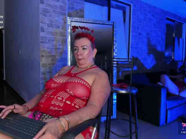 mature-younga webcam