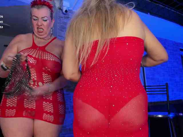 mature-younga webcam