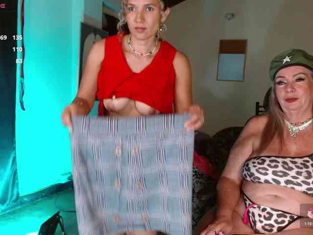 mature-younga webcam