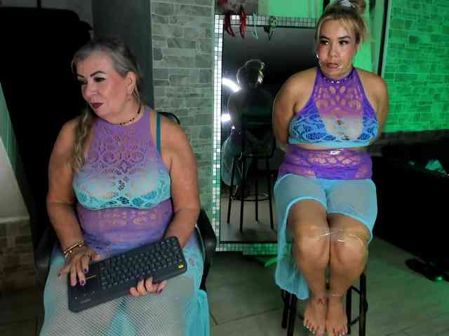 mature-younga webcam