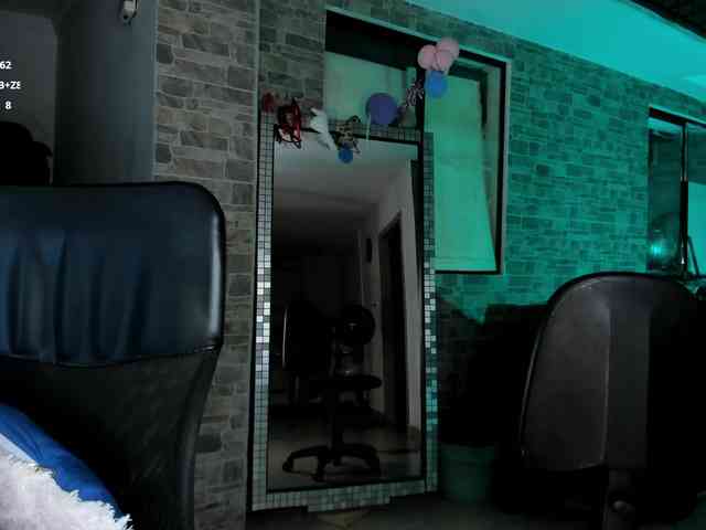 mature-younga webcam