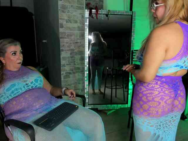 mature-younga webcam