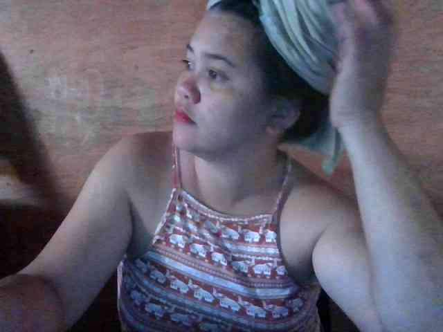 LovelyShaxxx3 webcam