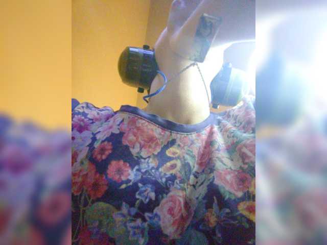 Magretta_Dering live cam preview