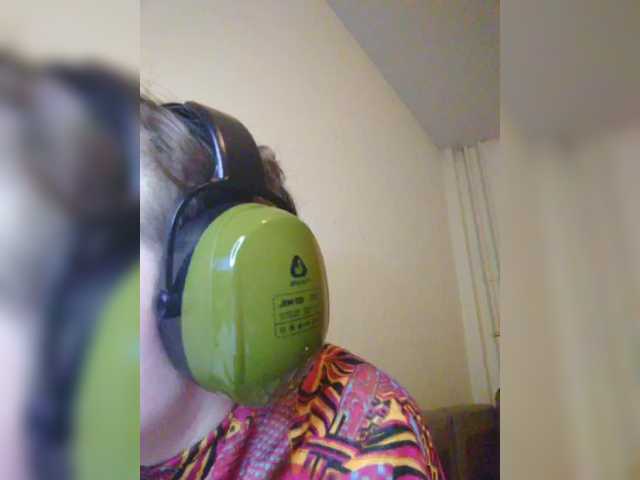 MagrettaXX's BongaCams show and profile