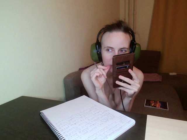 le modèle Magretta_Dering est en webcam porno dans un show sur le site bongacams, il possède les tags suivants: White/Caucasian,Blonde,Trimmed
