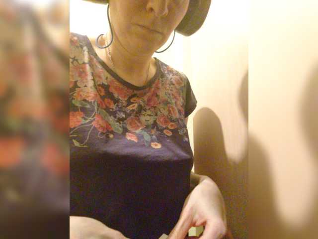 Magretta_Dering live cam preview