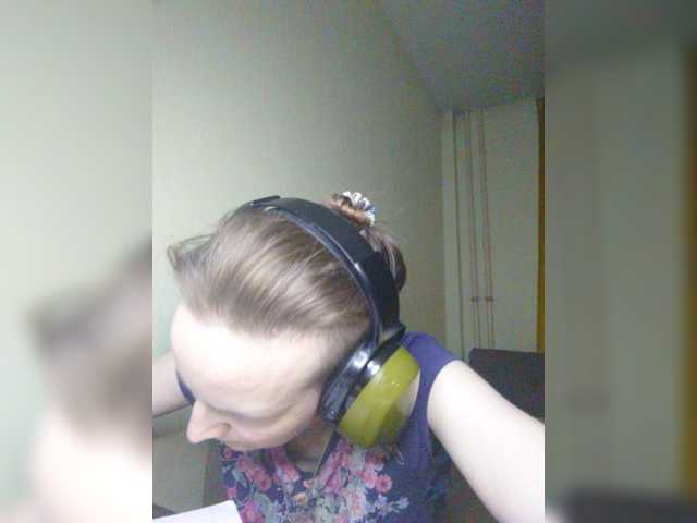 Magretta_Dering live cam preview