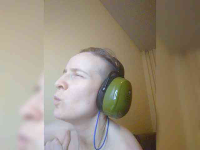 MagrettaXX Live Webcam on BongaCams