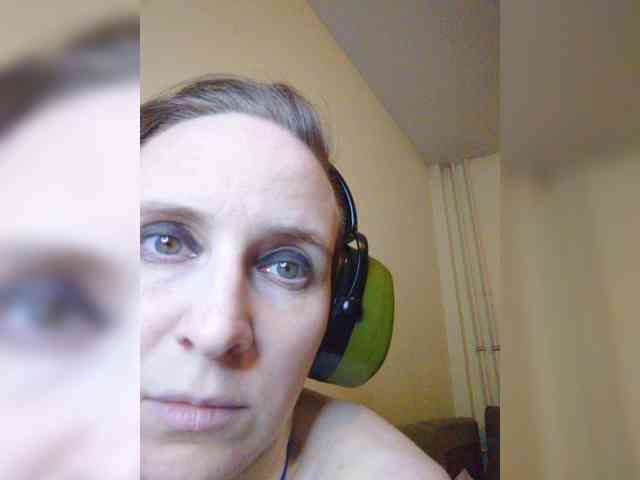 MagrettaXX Live Webcam on BongaCams