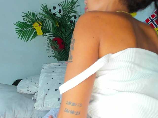 Hellen-Sky live cam on BongaCams