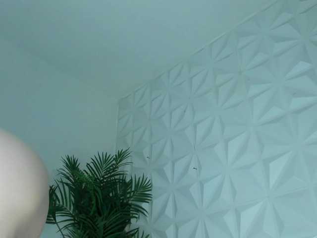 Hellen-Sky live cam on BongaCams