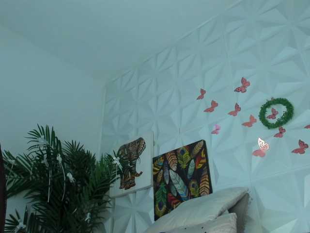 Hellen-Sky live cam on BongaCams