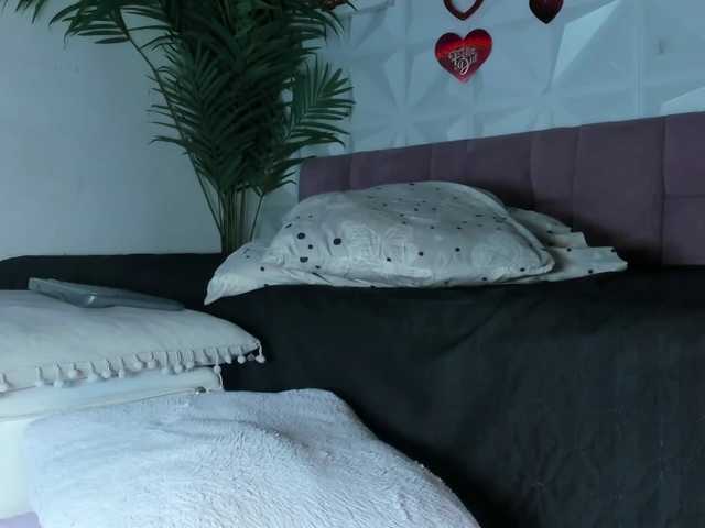 Hellen-Sky's BongaCams show and profile