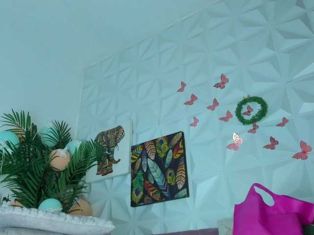 Hellen-Sky live cam on BongaCams