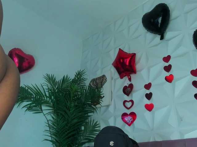 Hellen-Sky's BongaCams show and profile