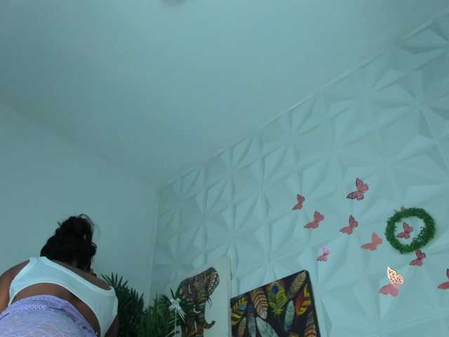 Hellen-Sky live cam on BongaCams