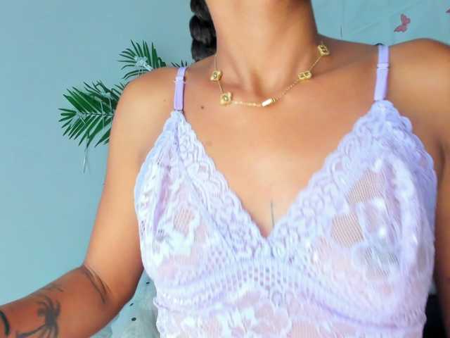 Hellen-Sky live cam on BongaCams