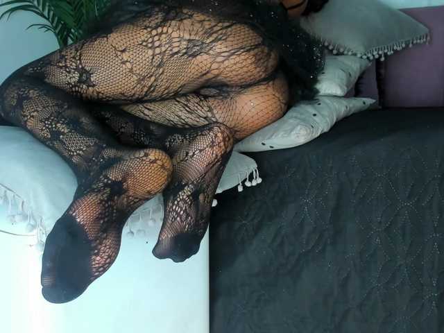 Hellen-Sky live cam on BongaCams