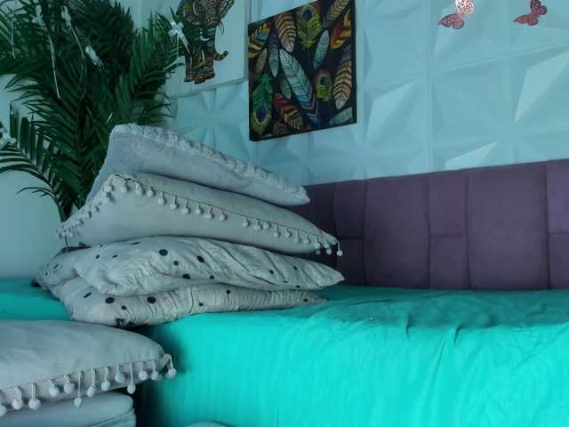 Hellen-Sky live cam on BongaCams