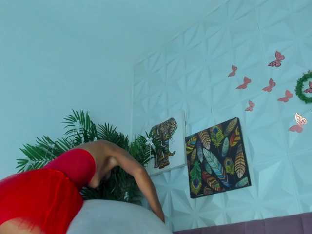 Hellen-Sky live cam on BongaCams