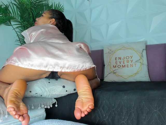 Hellen-Sky live cam on BongaCams