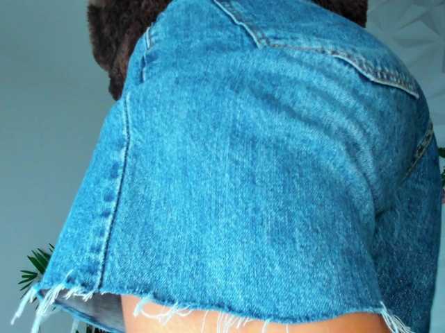 Hellen-Sky live cam on BongaCams
