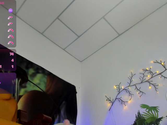 marie-naugthy live cam on BongaCams