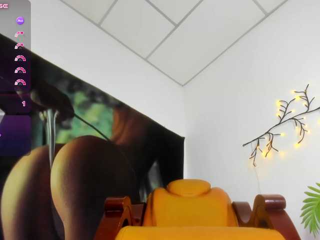 marie-naugthy live cam preview