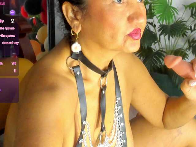 marie-naugthy live cam on BongaCams